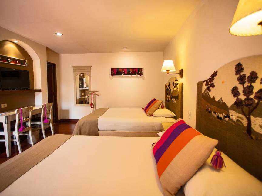 Hoteles Rosario: Main Office Booking Department | La Paz | 17