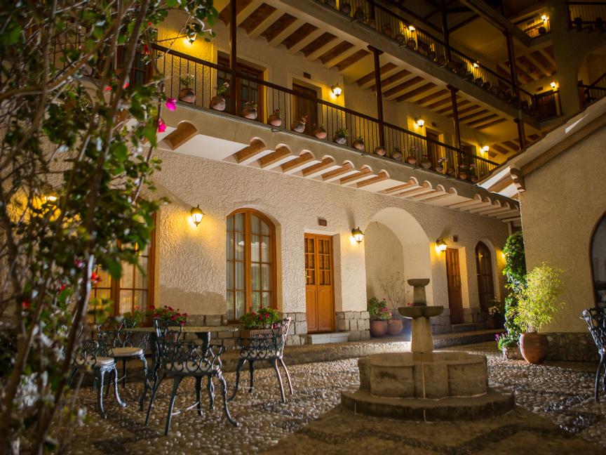 Hoteles Rosario: Main Office Booking Department | La Paz | 48